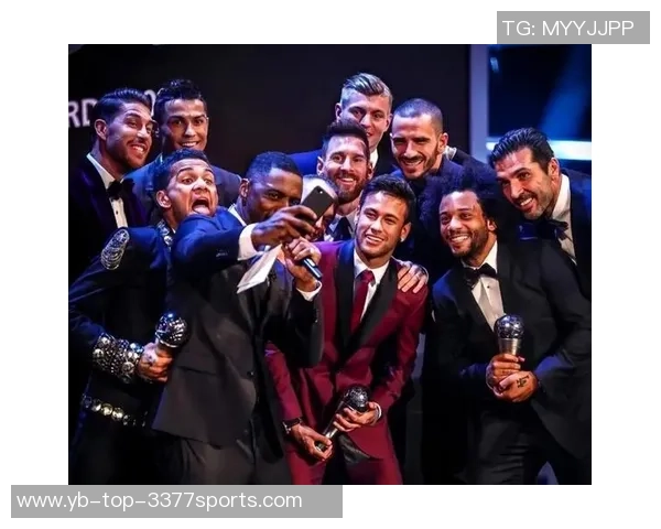 C罗回应鲁尼称梅西更好表示尊重并不生气